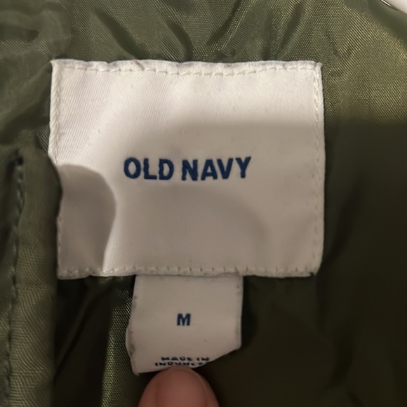 Old navy women’s hunter green puff jacket - Picture 2 of 4